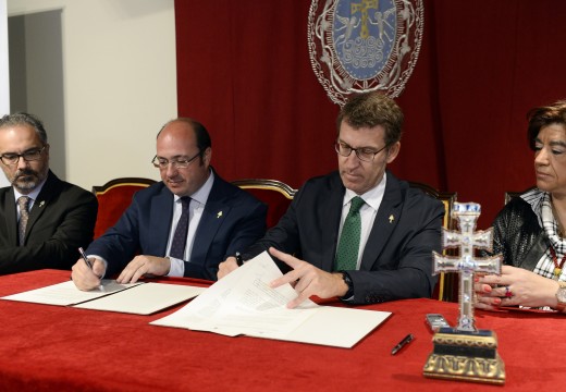 Galicia e Murcia asinan un protocolo de colaboración para trasladar a experiencia na promoción do Camiño de Santiago á celebración do Ano Santo de Caravaca de la Cruz 2017